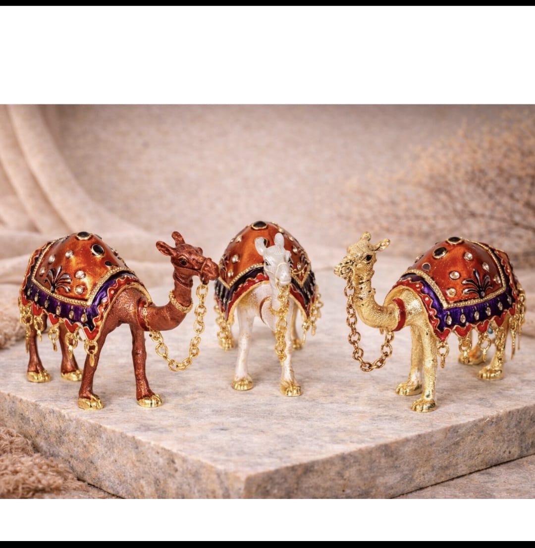 Traditional Camel with Chain Figurine