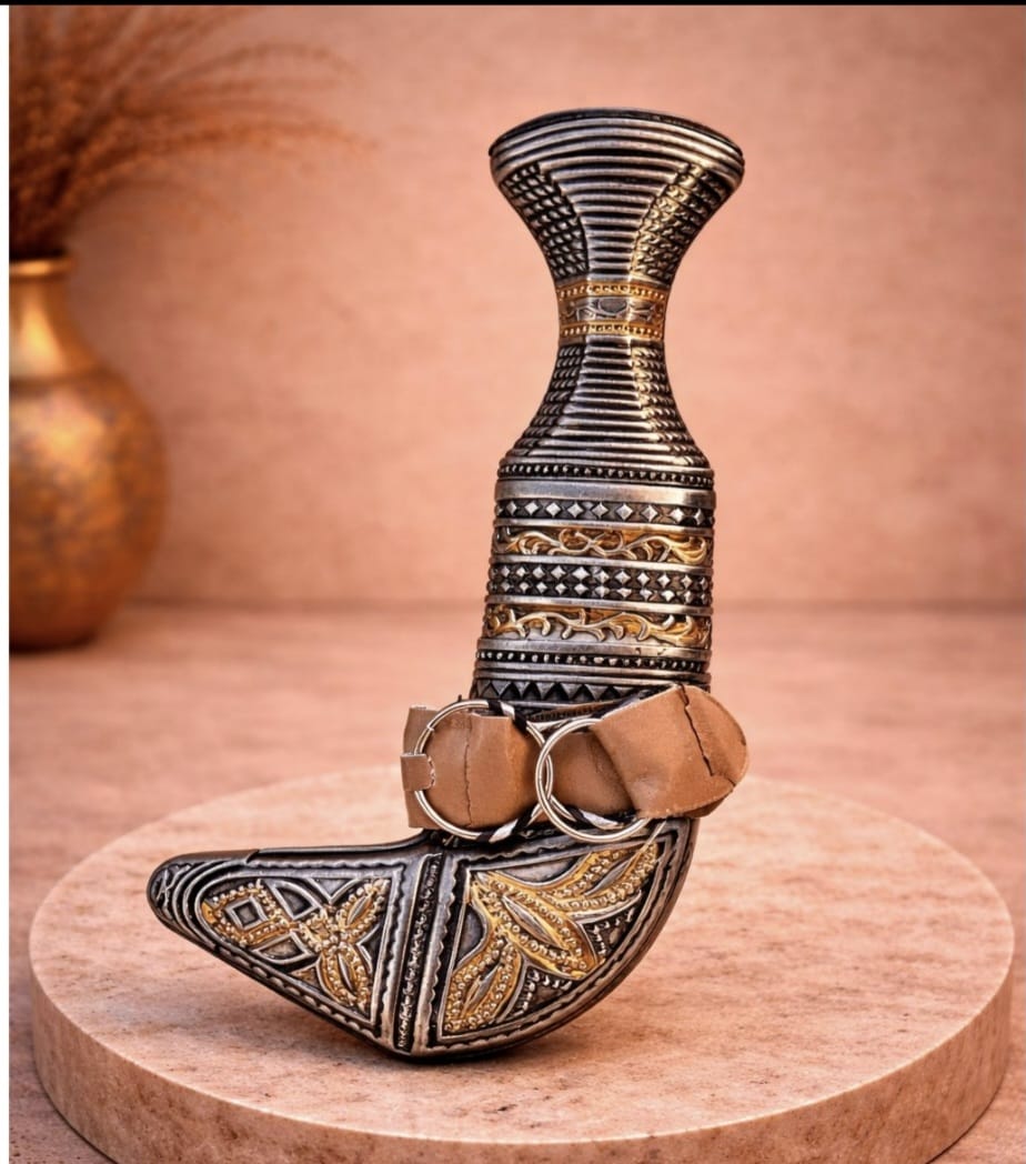 Antique Finish Qatari Khanjar Display Piece