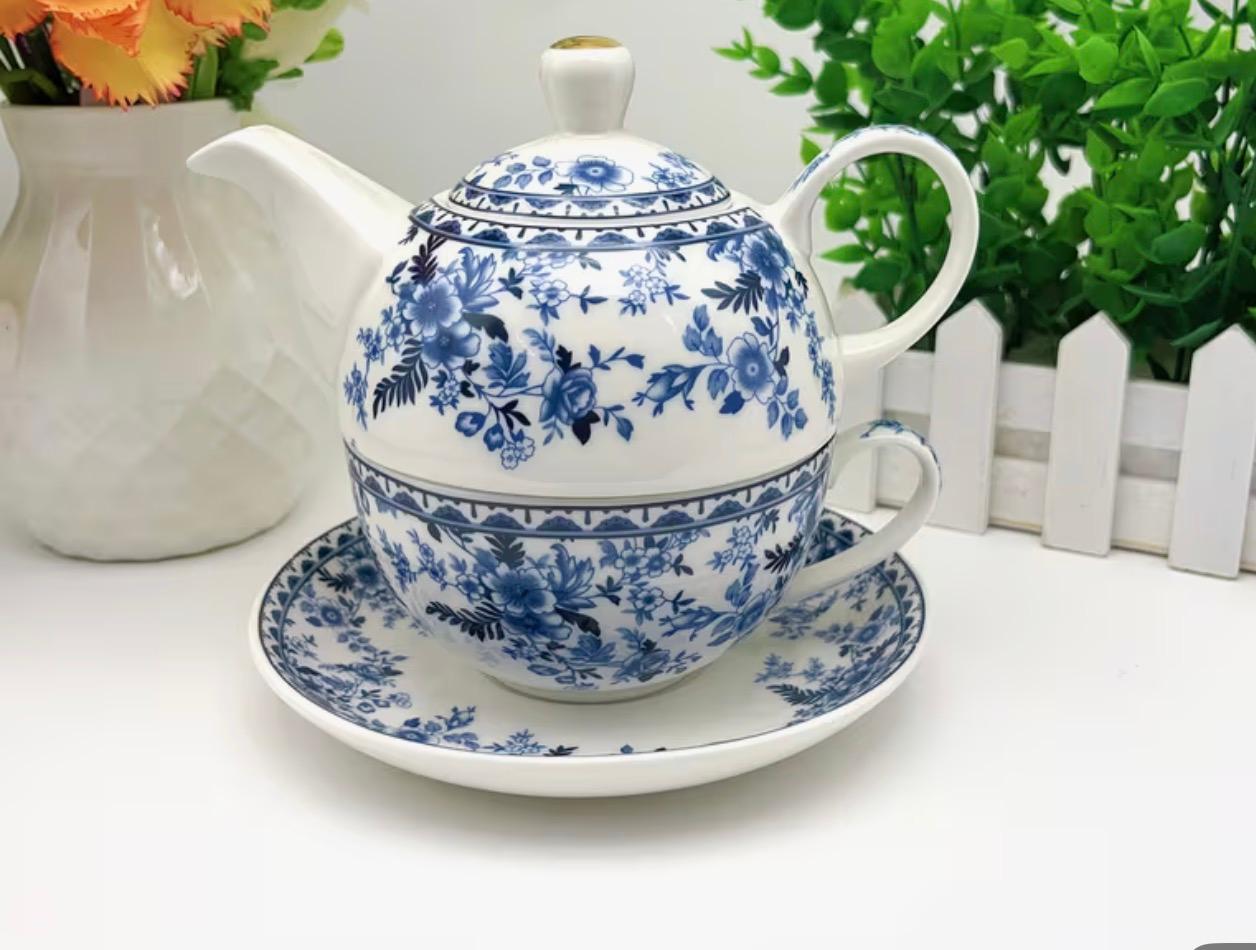 Elegant Floral Porcelain Teapot Cup Set